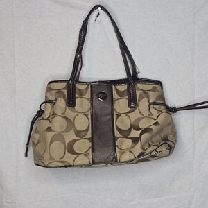 Coach Signature Carryall Brass Khaki Mahogany